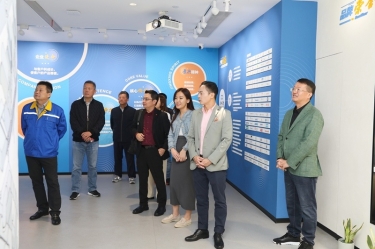 馬來西亞巴生西港控股集團(tuán)董事總經(jīng)理拿督Eddie Lee一行蒞臨百樂博紙業(yè)調(diào)研交流